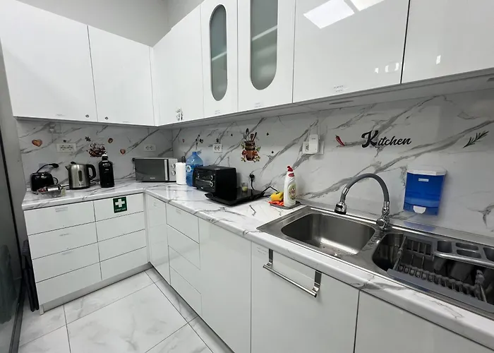 Smile In Center * تيرانا