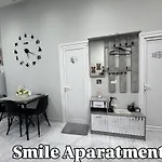 Apartment Smile In Center *